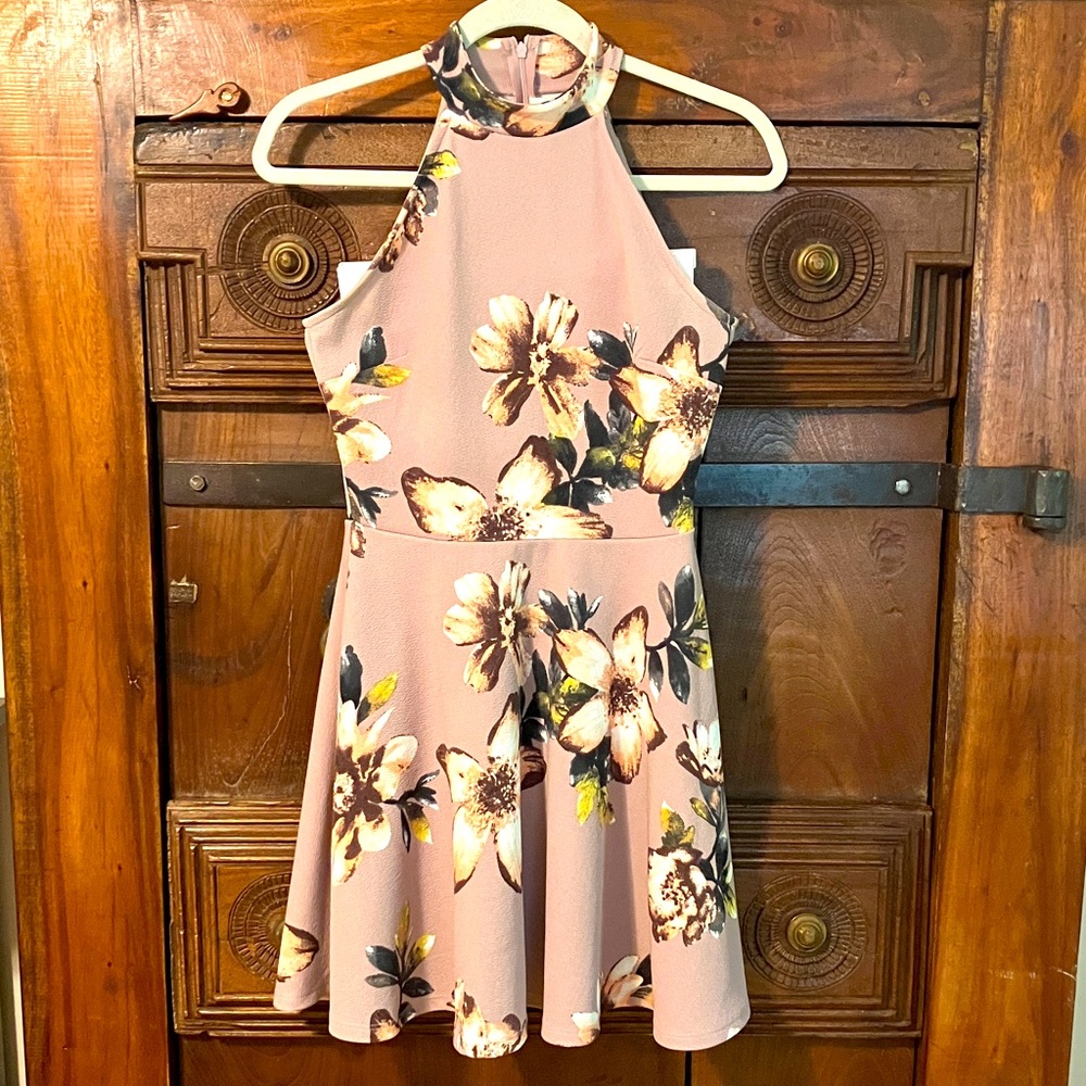 Gorgeous Women’s Sleeveless Dress size small